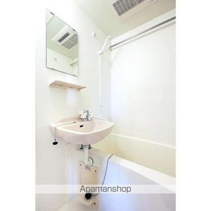 東京都新宿区余丁町[1K/21.34m2]のバス