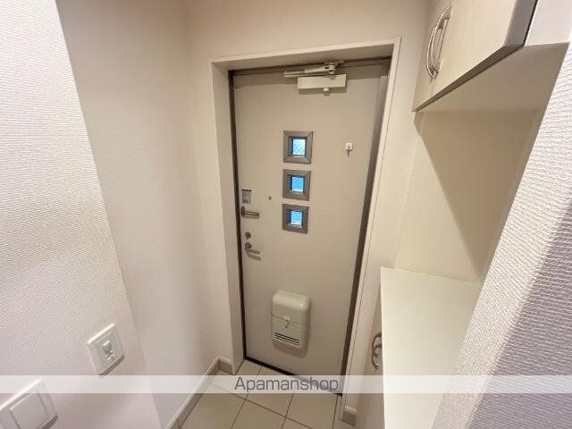 エクセレント・ビュー　中尾[1R/32.12m2]の玄関
