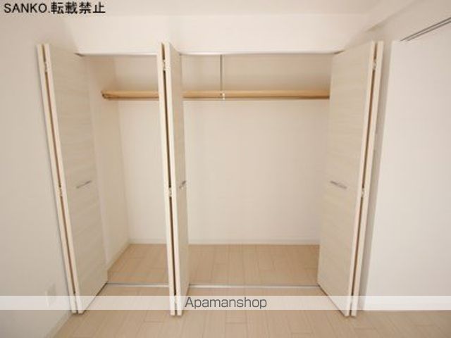 モルティーニ宮の森の内装写真