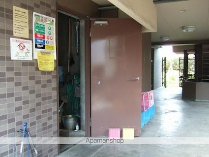 メゾン・ド・ヴィレ高円寺[1K/25.2m2]の外観5