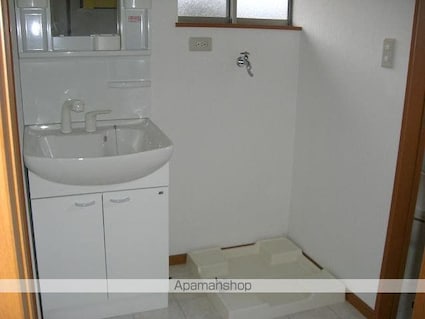 八町西ＲＥＮＴＨＯＵＳＥ[2LDK/62.17m2]の洗面所