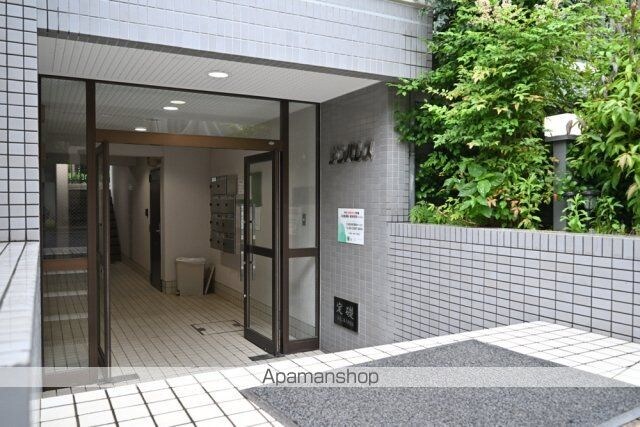 サンパレス[2LDK/50.02m2]のエントランス1
