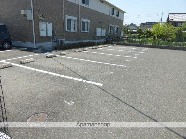 フローラルコートＤＳ[2LDK/58.4m2]の共用部1