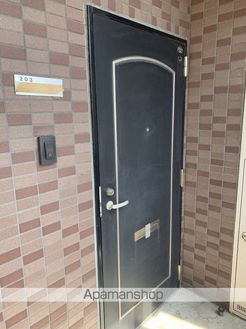 メゾンドヘイハチの玄関写真