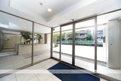 レジディア中落合Ａ棟[1R/21.74m2]のエントランス