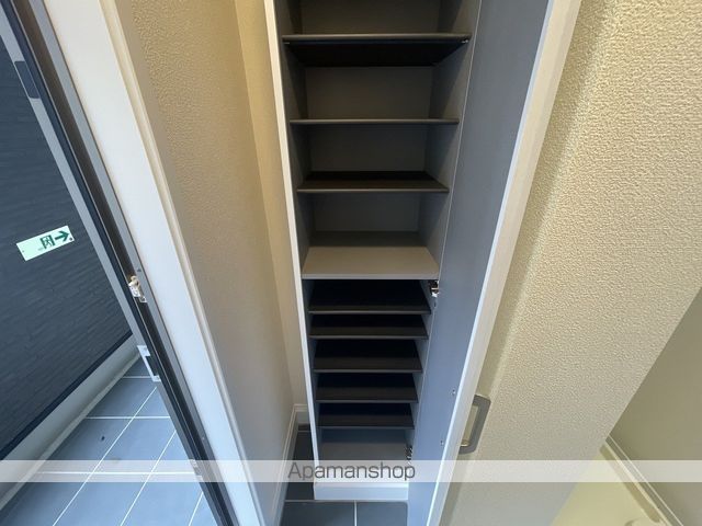 COMFORTABLEの内装写真