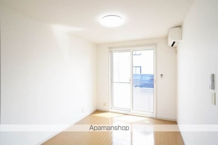 シャンドール[2K/42.25m2]のリビング・居間