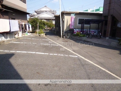 ＤＲＥＡＭ　ＴＯＷＮ　ＤＸ[1K/24.79m2]の駐車場