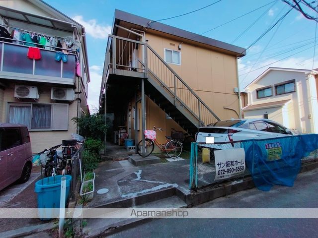 西ハイツの外観写真