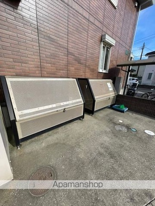 ロイヤルパレス　Ａ[3LDK/80.58m2]の共用部1