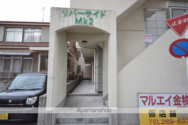 リバーサイドMKIIの玄関写真