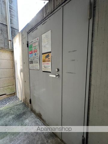 【中野区新井のマンションの写真】