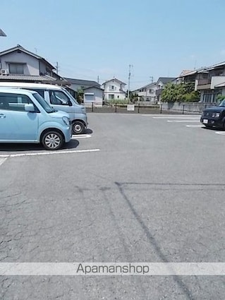 フィオーレ[2DK/42.98m2]の駐車場