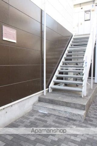 レオパレスひかりの玄関写真