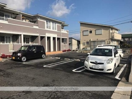 キャナール[1SDK/46.49m2]の駐車場4