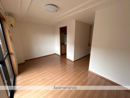 グランディール泰英１号館[1LDK/36m2]のリビング・居間2