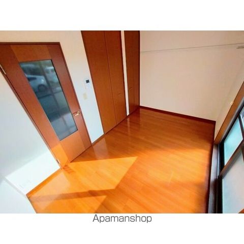 クレセント B棟の内装写真