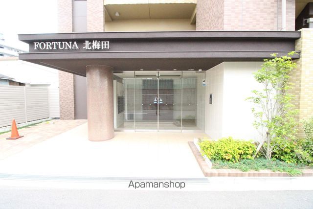 FORTUNA北梅田の玄関写真