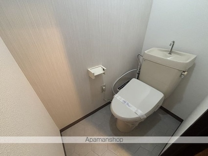 エスポワール尾崎[2LDK/58.32m2]のトイレ