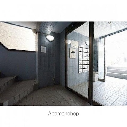 アベニール曙橋[1K/20.22m2]のエントランス