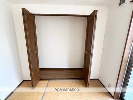 コーポ平方湖岸[2K/33m2]の収納