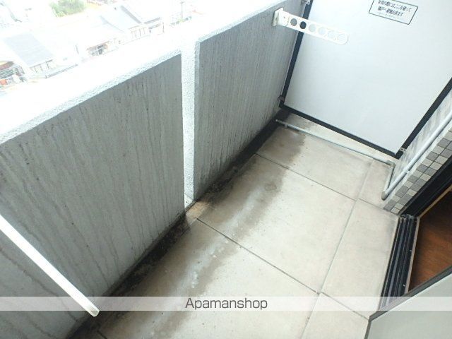 ESLEADKITAUMEDADAINIの内装写真