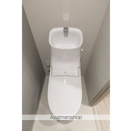 アジュールテラス目黒八雲[1DK/25.13m2]のトイレ