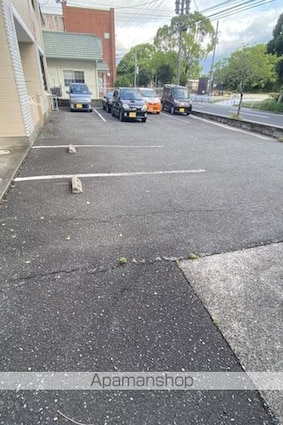 アドホックメゾン[2LDK/50.62m2]の駐車場1