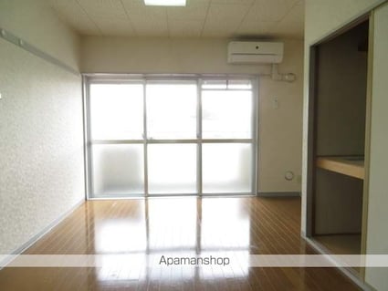 宮城県仙台市青葉区北山３丁目[1DK/26m2]のリビング・居間