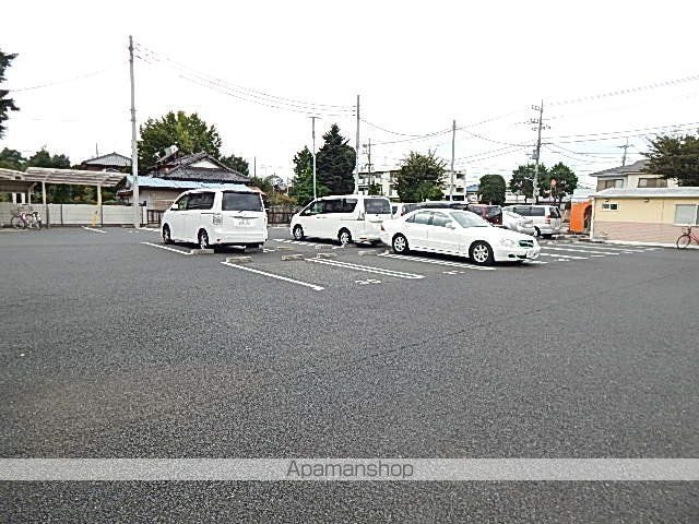 ベリーコート[2LDK/53m2]の駐車場2