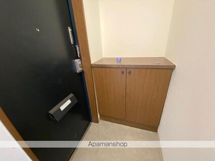 フォブール吉峰Ａ[2LDK/57.95m2]の玄関