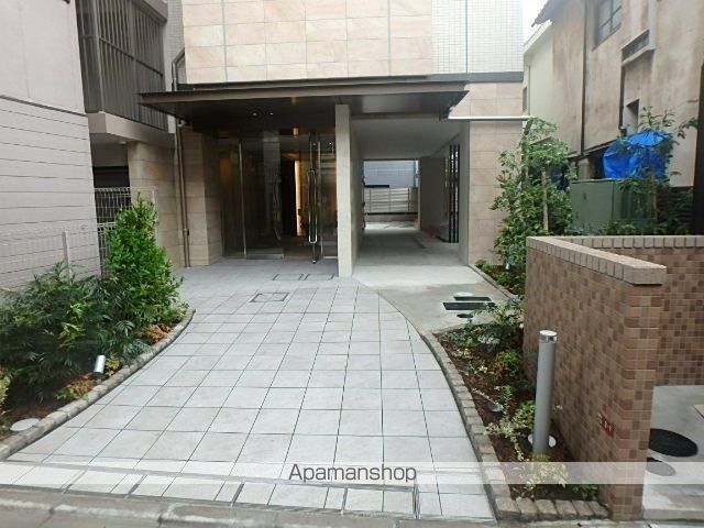 グロリアス西荻窪の玄関写真