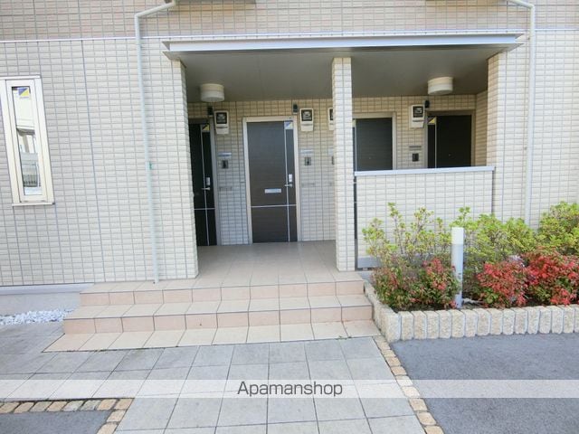 アイリス城陽の玄関写真