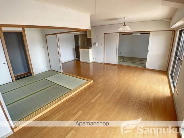 ライオンズマンション道後姫塚第Iの内装写真