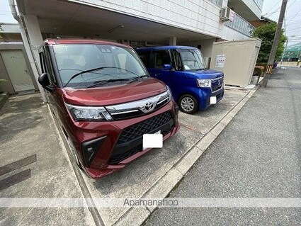 コイデハイツ[1R/22m2]の駐車場