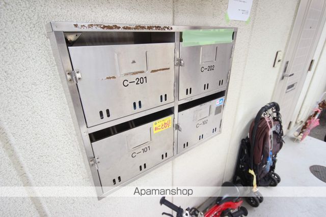 セントラルリバーC棟の玄関写真