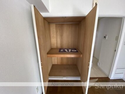 グランデュア中村[1K/22.95m2]の収納