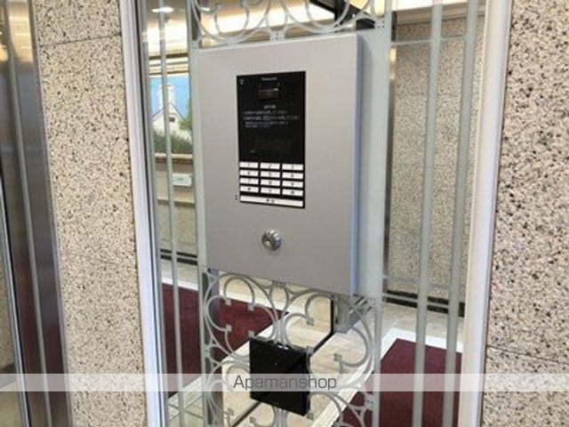 LILAC壱番館の玄関写真