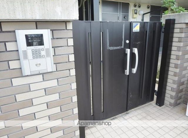 レオパレスエスポワール六郷の玄関写真