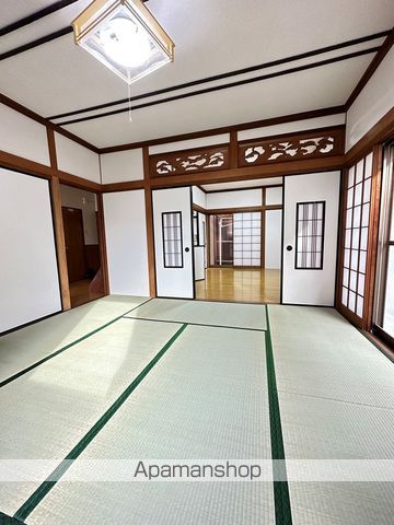金沢市 2階建 築52年の内装写真