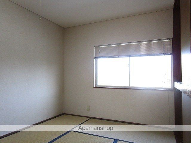 外山レイクサイドハウスH棟の内装写真