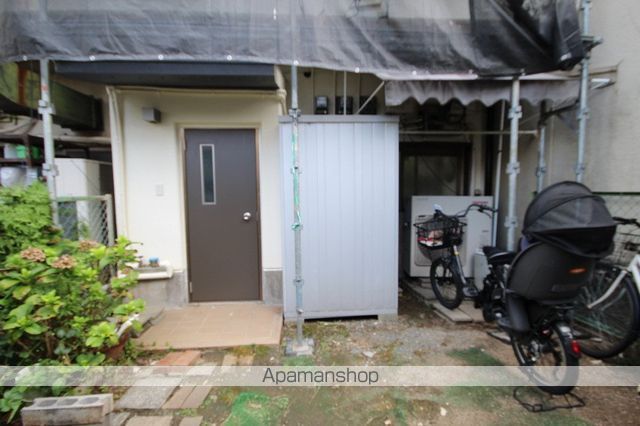 ヴェルデ本町B号の玄関写真