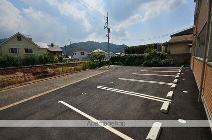 広島県広島市安佐北区口田南１丁目[1R/22.68m2]の駐車場3