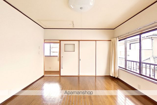 中万々戸建IIの内装写真