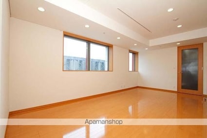 ＭＯＭＥＮＴＯ　ＳＨＩＯＤＯＭＥ[1LDK/72.5m2]のリビング・居間