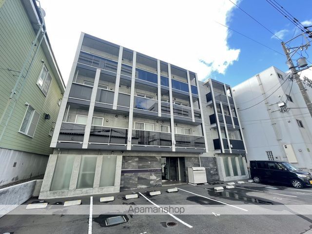 FER A CHEVAL二十四軒の外観写真