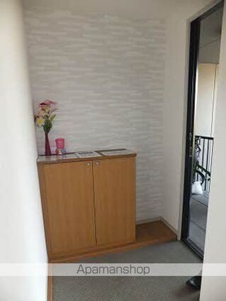 トータス井上　Ａ棟[3DK/63.07m2]の玄関