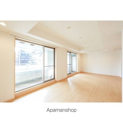 ルネ新宿御苑タワー[1R/37.17m2]のリビング・居間1