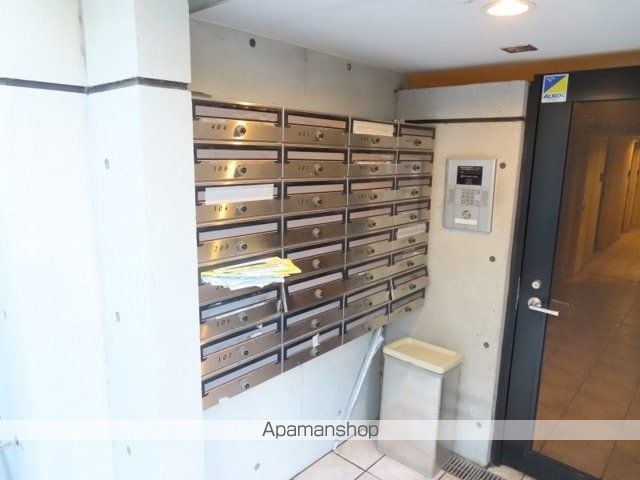 BRANCHE中野本町の玄関写真