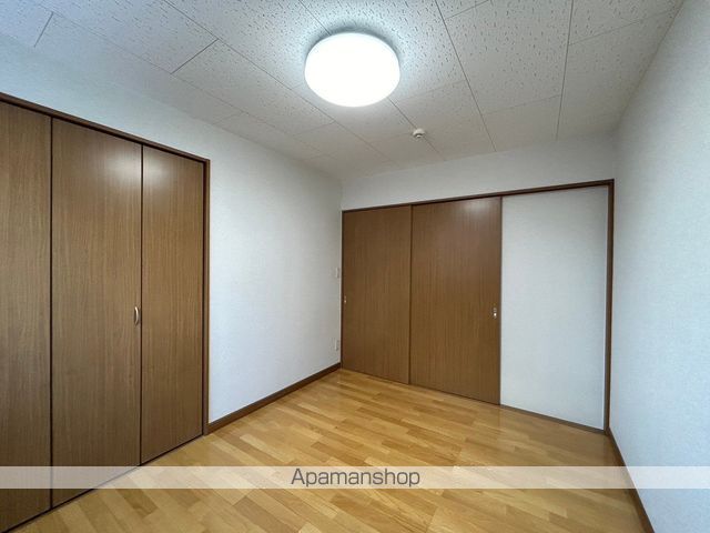 プレズィール豊岡Bの内装写真